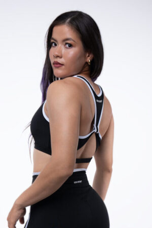 Top de corte asimétrico en la espalda