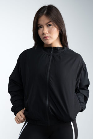 Chaqueta con cremallera y bolsillos